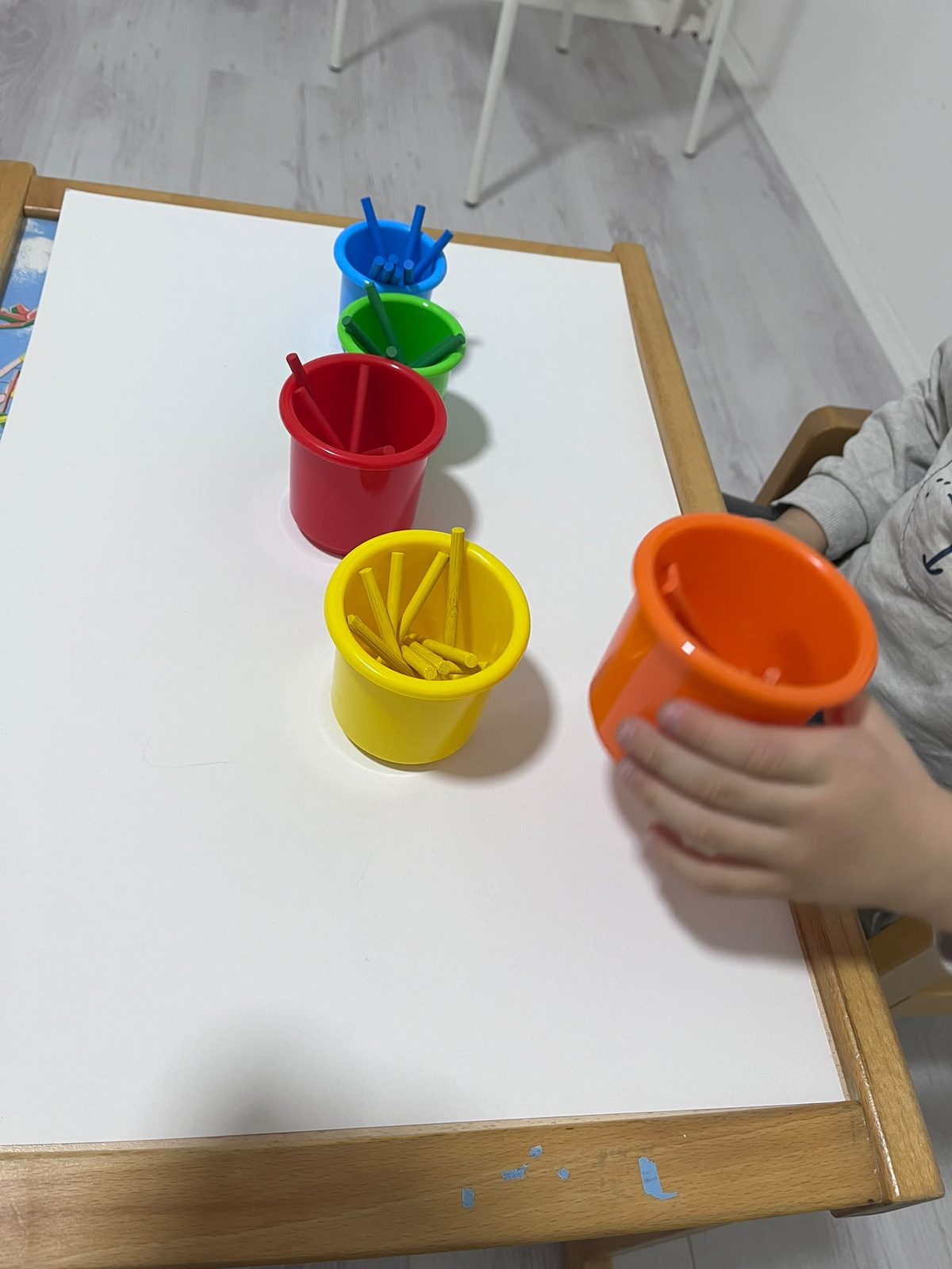 Pribor i materijali koje koristimo tokom pregleda u centru Logotonika